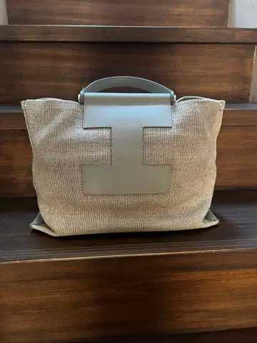 IACUCCI 토트백 새상품급