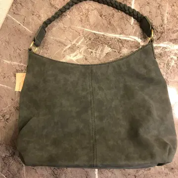 택 포함 새상품 다크 그린 합성 피혁 숄더백