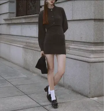 eimy istoire 에이미 로고 버튼 니트 세트 원피스