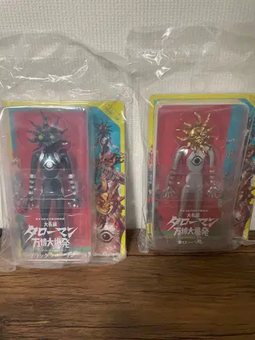 크로만 피규어 2체 세트