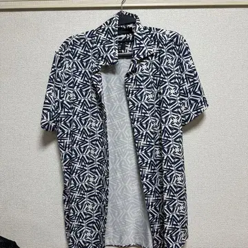 ZARA 기하학 패턴 반팔 셔츠