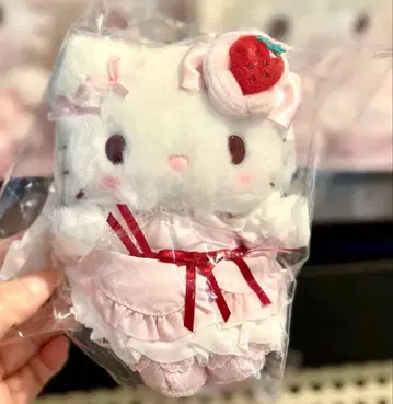 산리오 딸기 휘핑 케이크 시리즈 마스코트 백참 헬로키티