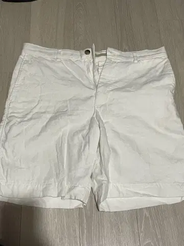 BANANA Republic 화이트 숏팬츠 32