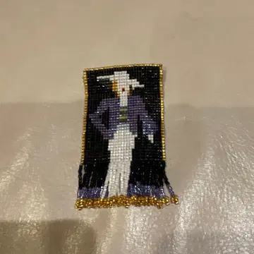 비즈 자수 프린지 달린 브로치