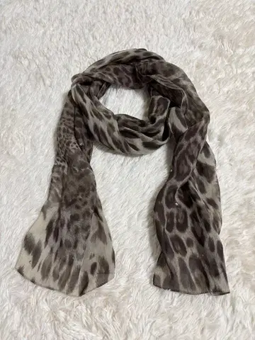 실크 100% 레오파드 무늬 비쥬 부착 롱 스카프 ITALY