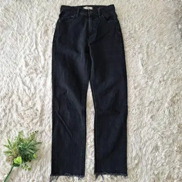 YANUK 야누크 LADY 슬림 스트레이 데님 팬츠 컷오프 블랙