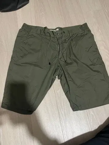 숏팬츠 올리브