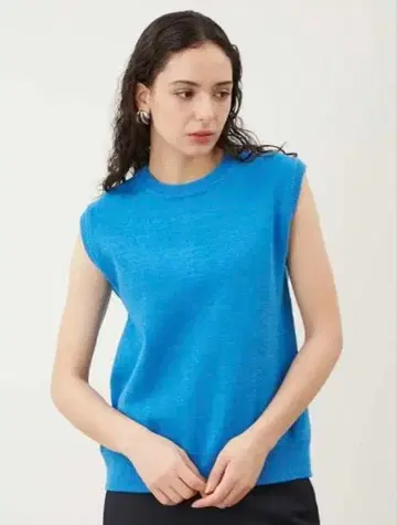 새상품급 [mila owen] 미들 게이지 앙상블 슬리브리스 풀오버