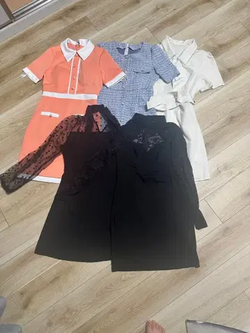 드레스 세트 ( 오렌지 블루 화이트 블랙 )