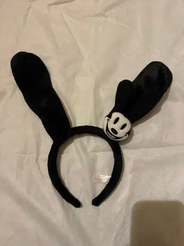 블랙 토끼 귀 머리띠