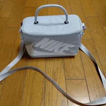 나이키 박스형 숄더백 새상품급