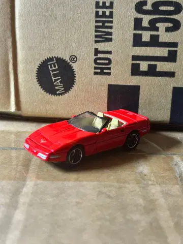 100% Hot Wheels 96 CORVETTE