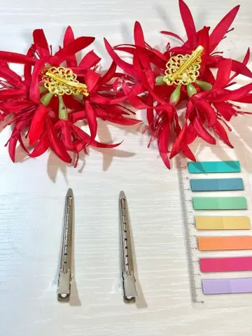 빨간색 꽃 장식 세트 헤어콤 머리 장식