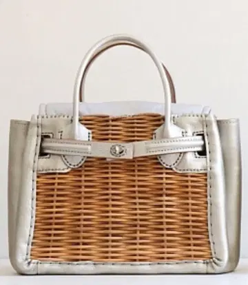 에바고스 스타일리스트 백 메탈릭 실버 한 번 사용한 새상품급