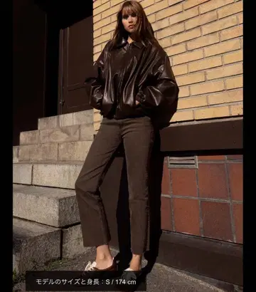 [ 미사용 새상품 ] ZARA TRF 크롭 FLARE 하이웨스트 청바지