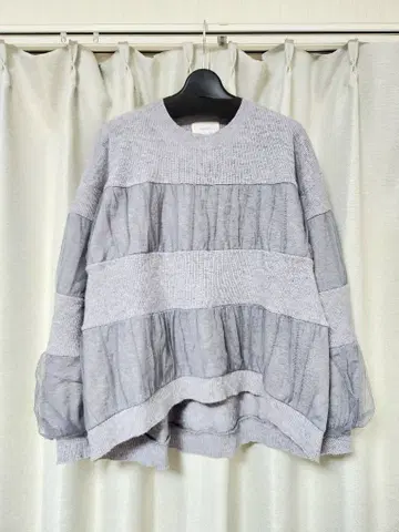 ROSIEE 튤 절개 니트 라이트 그레이 로지 오버 니트