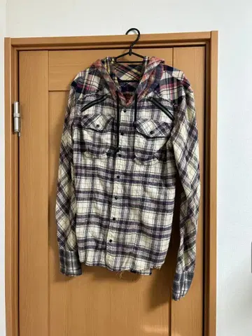 L.G.B. 후드 부착 체크 셔츠 1