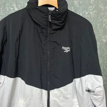Reebok 나일론 자켓 M 블랙/화이트