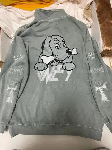 [ GALFY ] 염색 데스메탈 하프 지퍼 GREIGE 대형견