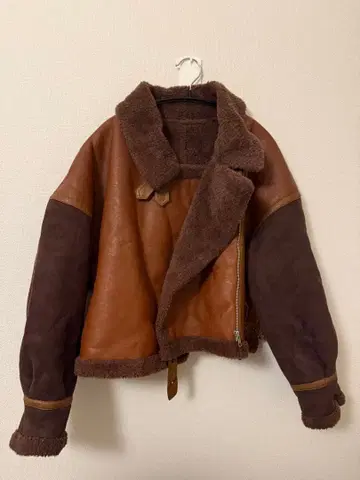 MURUA 가죽 보아 숏 자켓