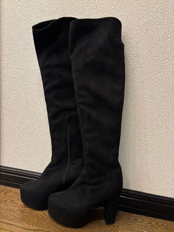 (새상품 미사용) 니하이 부츠 여성용 롱 부츠 S 사이즈 겨울 상품