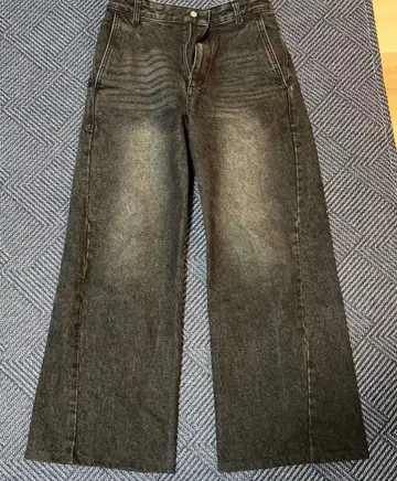 WYM 빈티지 워시드 커브드 데님 블랙