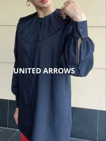 UNITED ARROWS 플리츠 칼라 롱 슬리브 블라우스 네이비