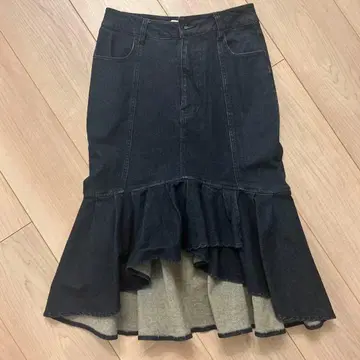 NATURAL BEAUTY 다크 데님 프릴 스커트