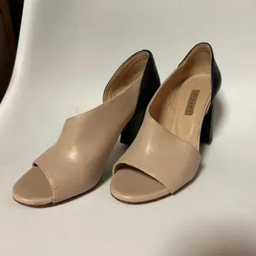 ALBANO 천연 가죽 오픈토 샌들 37