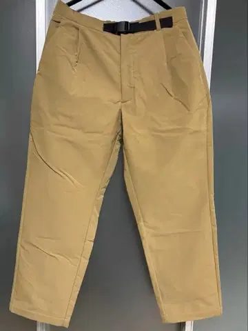 Goldwin 골드윈 테이퍼드 팬츠 새상품 겨울 상품