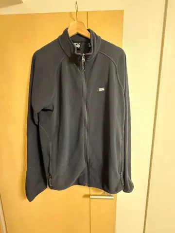 MOUNTAIN HARD WEAR 플리스 자켓 블랙