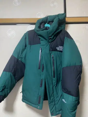 THE NORTH FACE 발토로 라이트 다운 자켓