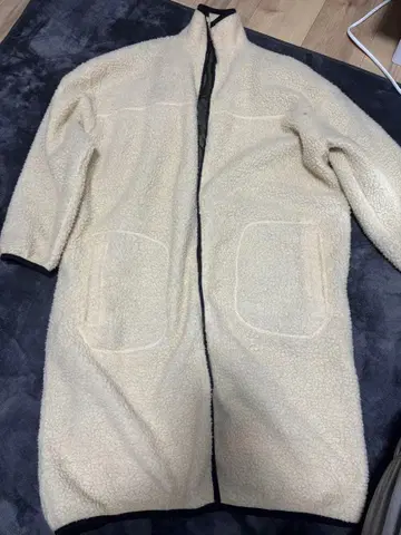 플리스 롱 코트 크림색