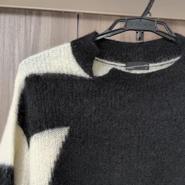 라드 뮤지션 모헤어 크루넥 보더 니트