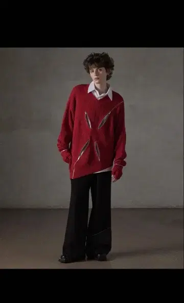 GRANCY 빨간색 지퍼 디자인 비대칭 니트