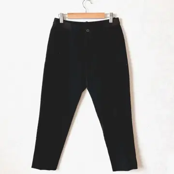 유니클로 EZY 앵클 팬츠 블랙 S 드로우 스트링 허리 뒷부분 옆 밴딩