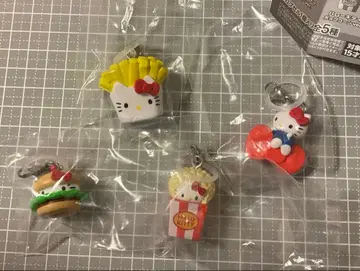 헬로키티 아메리칸 디자인 메지루시 액세서리 4개 세트