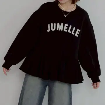 JUMELLE 프릴 장식 블랙 맨투맨