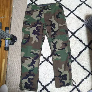 [ 1985년제 빈티지 ] 카모 무늬 카고 팬츠