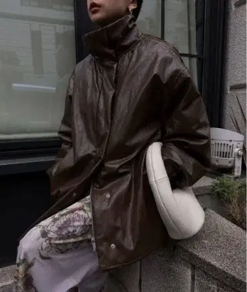 AMERI PASTING LIKE FAKE LEATHER JACKET