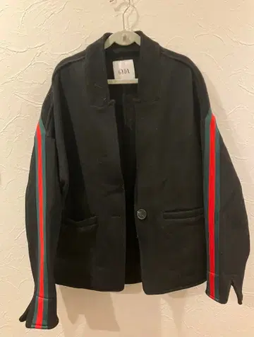 GYDA 스트라이프 울 피코트