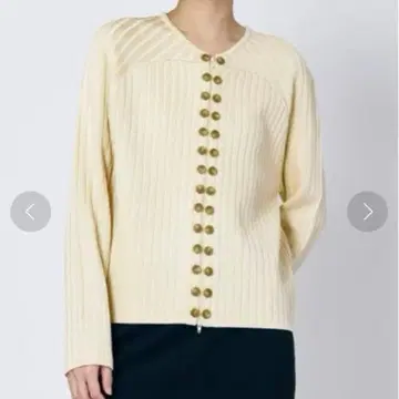 CLANE 라인업 버튼 니트 탑 아이보리