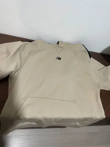 new balance 남성용 셔츠 베이지/블랙