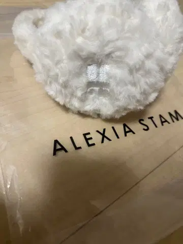 ALEXIA STAM 화이트 귀도리