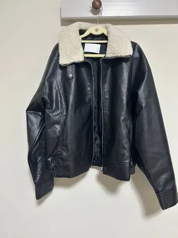 Chico 블랙 가죽 아우터