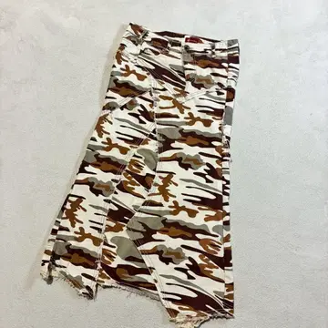[ 선착순 ] MARAXIA 카모플라주 패턴 롱 스커트 슬릿 Y2K