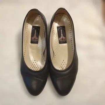 TOWER BRAND 블랙 펌프스