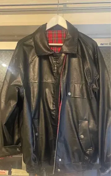 블랙 가죽 자켓 체크 안감