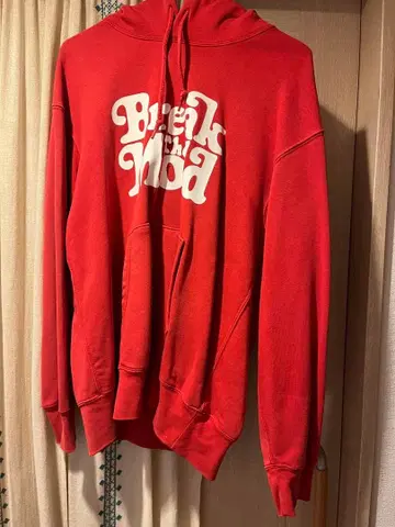 빨간색 red 후드티