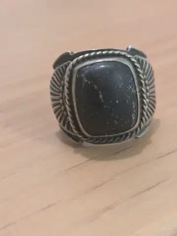 게리 리브스 반지